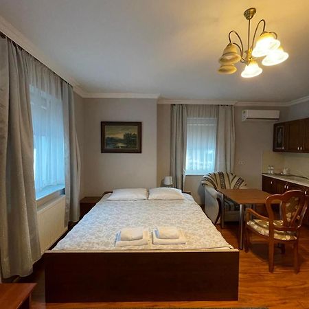Hotel Arkadia Konskie ภายนอก รูปภาพ