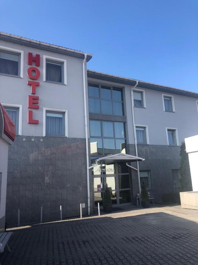 Hotel Arkadia Konskie ภายนอก รูปภาพ
