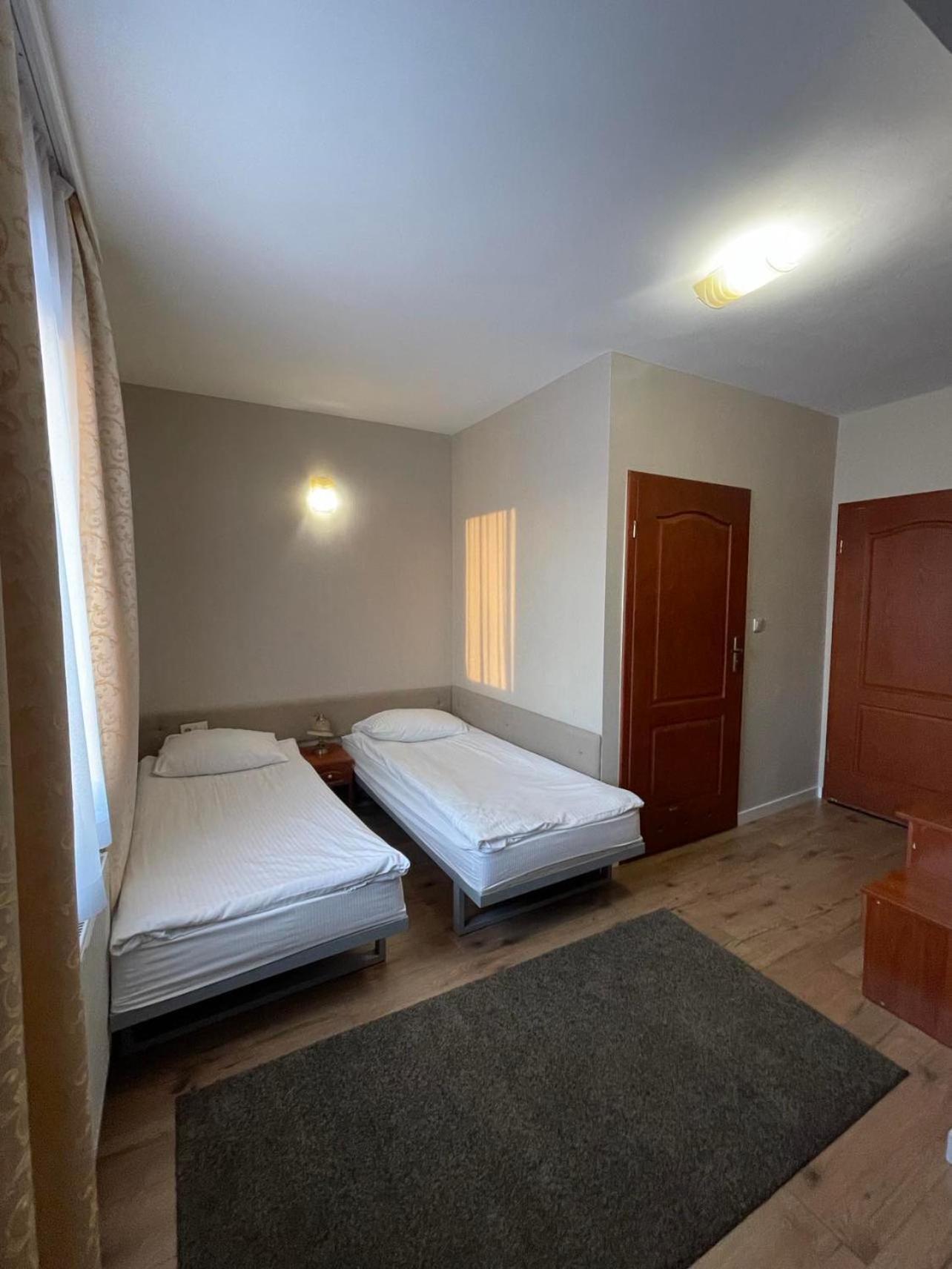 Hotel Arkadia Konskie ภายนอก รูปภาพ