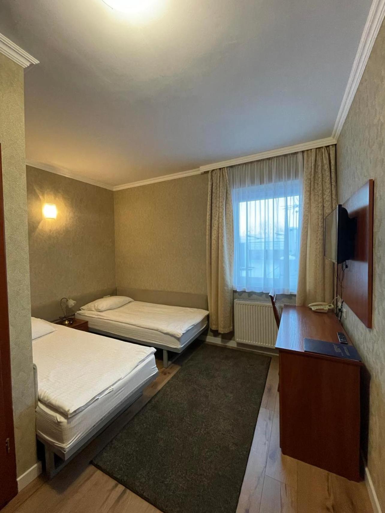 Hotel Arkadia Konskie ภายนอก รูปภาพ